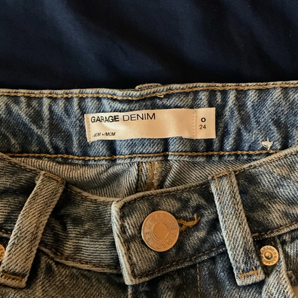 Garage Ripped Mom Jeans - Picture 7 of 7